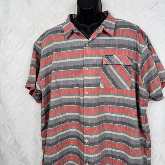 Columbia Sportswear Men's XXL Short Sleeve Button Front Pocket - Picture 8 of 8